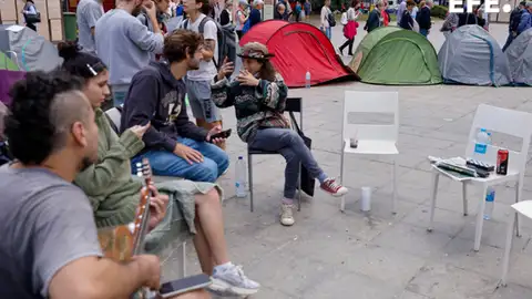 La acampada por la vivienda de València denuncia la inacción de gobiernos La acampada por la vivienda de València denuncia la inacción de gobiernos