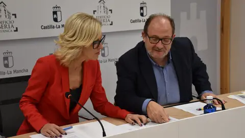 La delegada de la Junta y Ramón Pérez Tonero, en la rueda de prensa este jueves La delegada de la Junta y Ramón Pérez Tonero, en la rueda de prensa este jueves