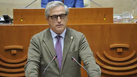 La Junta no atrae a Vox con el regadío Tierra de Barros mientras el PP asume que dependerá del "caudillo" Abascal La Junta no atrae a Vox con el regadío Tierra de Barros mientras el PP asume que dependerá del "caudillo" Abascal