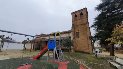 Adjudicada a Regino Manzo Martín la obra de instalación de la iluminación en los monumentos de Moratinos y San Nicolás del Real Camino .