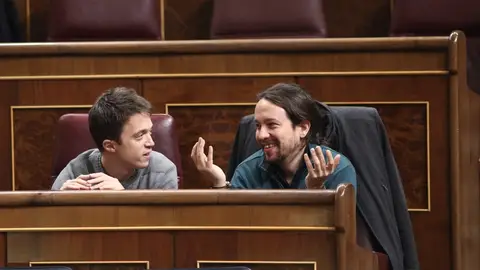 Íñigo Errejón y Pablo Iglesias, en una imagen de archivo en el Congreso de los Diputados. Íñigo Errejón y Pablo Iglesias, en una imagen de archivo en el Congreso de los Diputados.