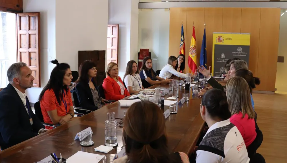 Reunión en la delegación de gobierno entre Teika, clubs y ministerio Reunión en la delegación de gobierno entre Teika, clubs y ministerio