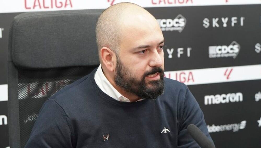 Alberto González