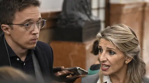 Íñigo Errejón y Yolanda Díaz, a su salida de una sesión de control al Gobierno Íñigo Errejón y Yolanda Díaz, a su salida de una sesión de control al Gobierno