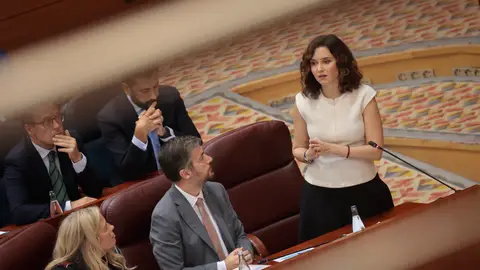 Ayuso: "La montaña de corrupción es tan grande que un hilo dental no lo va a tapar” Ayuso: "La montaña de corrupción es tan grande que un hilo dental no lo va a tapar”