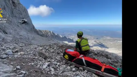 Fallece un montañero en Peña Santa de Enol Fallece un montañero en Peña Santa de Enol