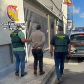 Desmantelado un grupo criminal con ramificaciones en Santiago y Milladoiro que estafó 19.000 euros solicitando pagos urgentes Desmantelado un grupo criminal con ramificaciones en Santiago y Milladoiro que estafó 19.000 euros solicitando pagos urgentes