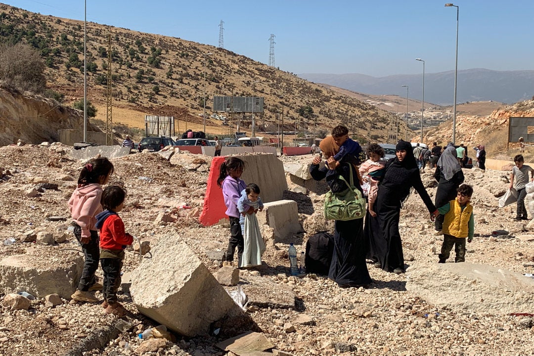 ACNUR denuncia los ataques a la frontera entre Líbano y Siria, ruta de miles de refugiados ACNUR denuncia los ataques a la frontera entre Líbano y Siria, ruta de miles de refugiados