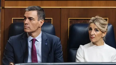 Imagen de archivo de Pedro Sánchez y Yolanda Díaz en el Congreso de los Diputados El Gobierno no aclara si Sumar le informó sobre los comportamientos de Errejón: "Lo que nos preocupa son las víctimas"