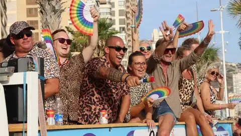 El Plan municipal de Diversidad Sexual de Benidorm obliga a incluir temarios LGTBI para acceder a sus oposiciones Imagen de archivo de Benidorm Pride 2024