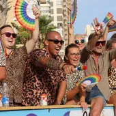 El Plan municipal de Diversidad Sexual de Benidorm obliga a incluir temarios LGTBI para acceder a sus oposiciones El Plan municipal de Diversidad Sexual de Benidorm obliga a incluir temarios LGTBI para acceder a sus oposiciones