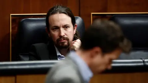 Foto de archivo del líder de Unidas Podemos, Pablo Iglesias (d) e Íñigo Errejón durante un pleno en el Congreso de los Diputados en Madrid. Foto de archivo del líder de Unidas Podemos, Pablo Iglesias (d) e Íñigo Errejón durante un pleno en el Congreso de los Diputados en Madrid. EFE/Mariscal POOL