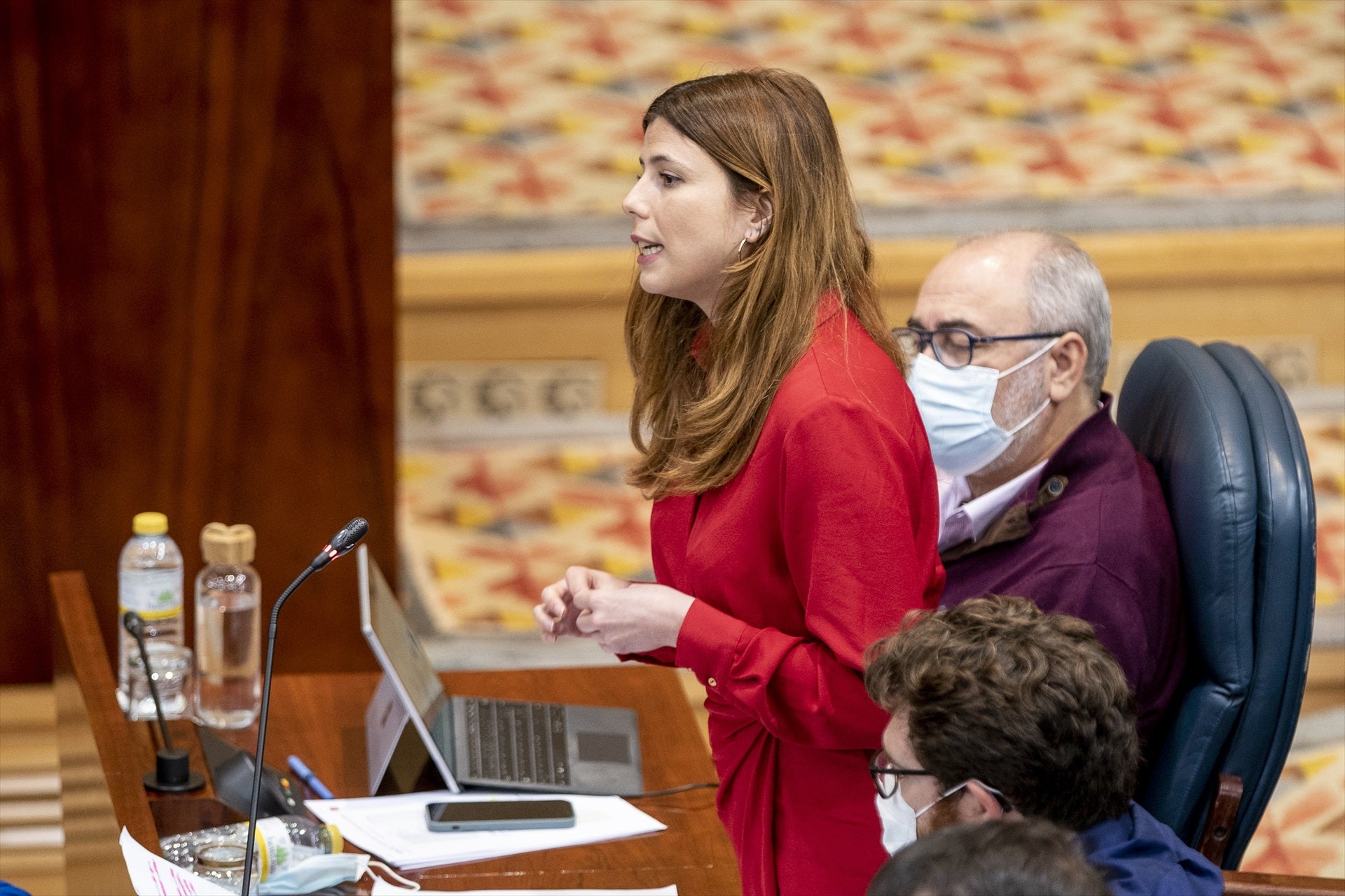 Más Madrid cesa a la diputada que medió para tapar una agresión sexual de Errejón Más Madrid cesa a la diputada que medió para tapar una agresión sexual de Errejón