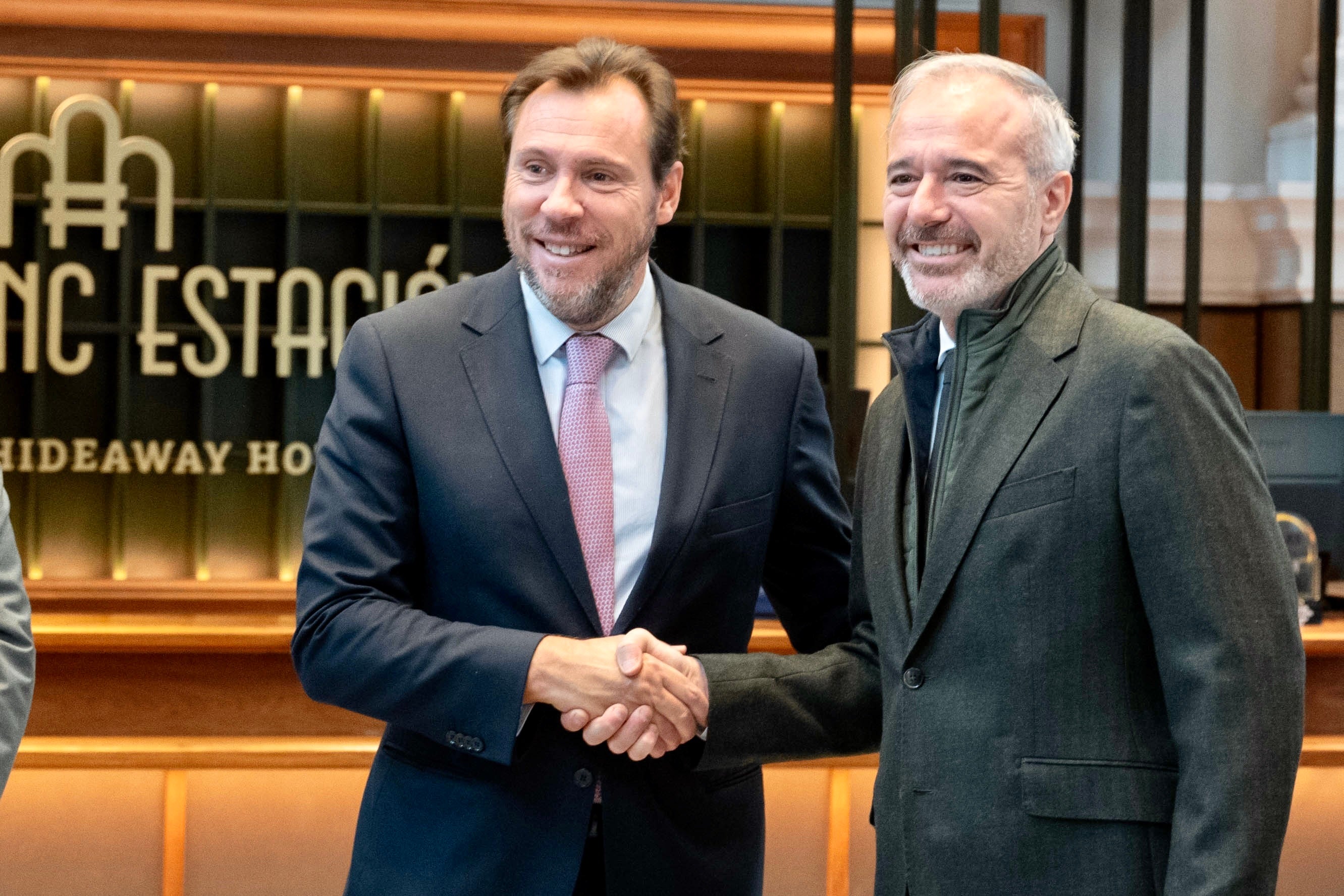 El ministro Puente se compromete a acelerar las obras de las autovías del Pirineo El ministro Puente se compromete a acelerar las obras de las autovías del Pirineo