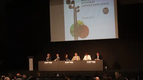 ELCHE ACOGE EL XI CONGRESO DE LA SOCIEDAD ESPAÑOLA DE MUSICOLOGÍA ELCHE ACOGE EL XI CONGRESO DE LA SOCIEDAD ESPAÑOLA DE MUSICOLOGÍA