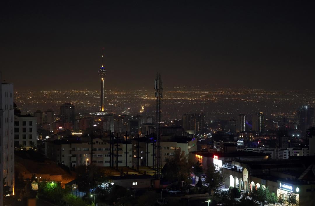 Israel responde al ataque de octubre con bombardeos sobre posiciones militares dentro de Irán Israel responde al ataque de octubre con bombardeos sobre posiciones militares dentro de Irán
