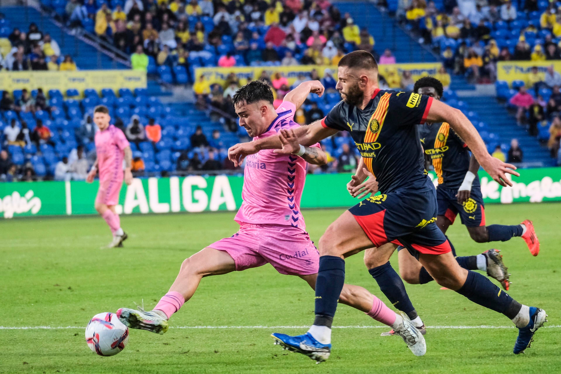 UD Las Palmas golea al Girona con 1-0 en el marcador UD Las Palmas golea al Girona con 1-0 en el marcador