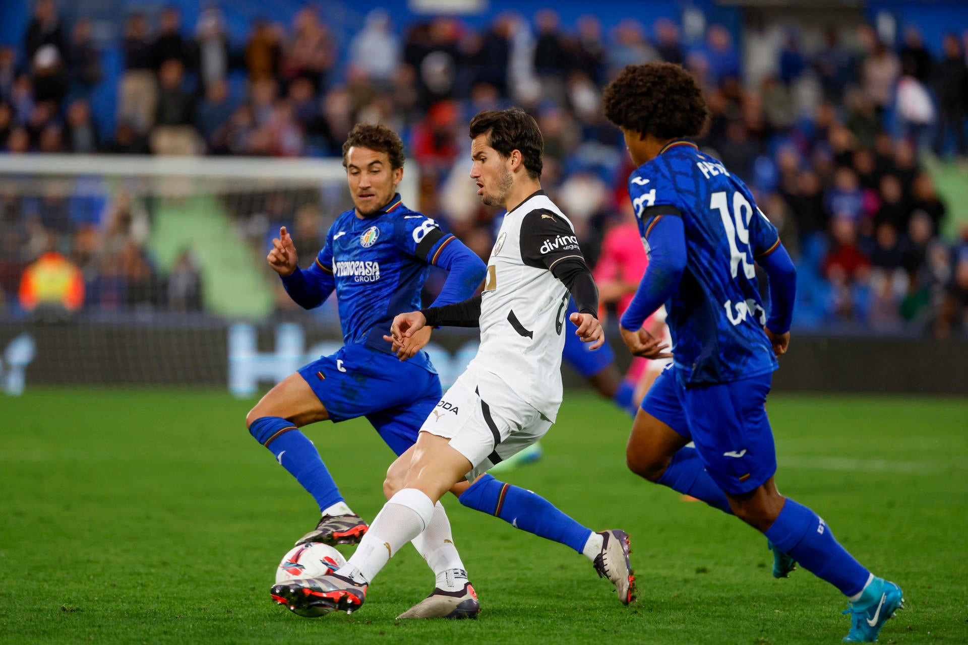 Tablas en el marcador del encuentro entre el Getafe y el Valencia en el Coliseum Tablas en el marcador del encuentro entre el Getafe y el Valencia en el Coliseum