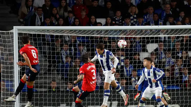 Lucas Torró remata a puerta poniendo el 1-0 en el marcador Lucas Torró remata a puerta poniendo el 1-0 en el marcador