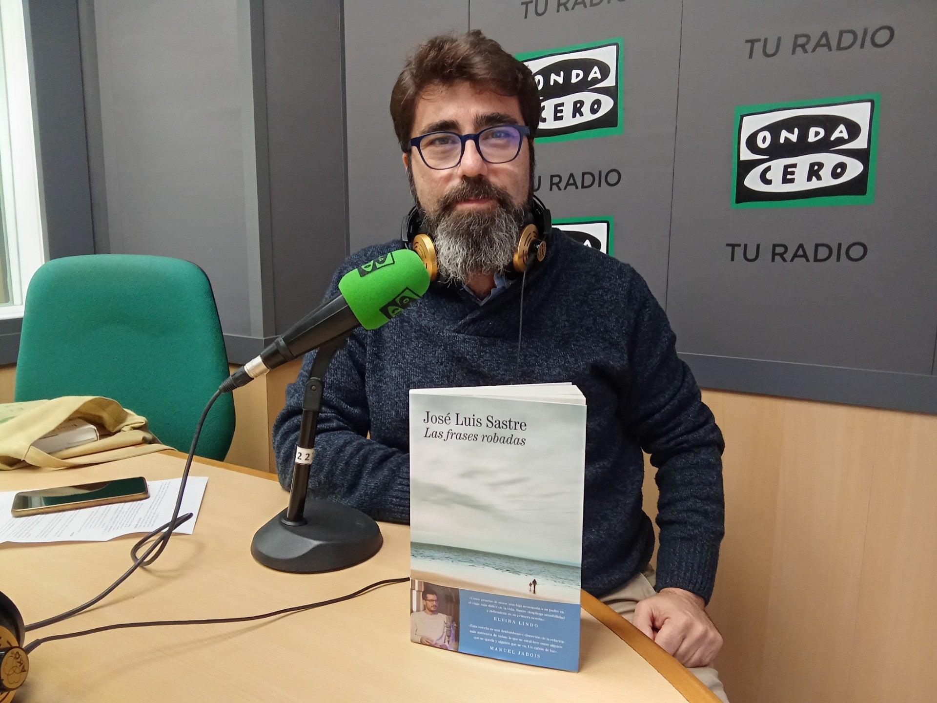 Llibrería Ali i Truc recomienda: 'Las frases robadas', ópera prima de José Luis Sastre Llibrería Ali i Truc recomienda: 'Las frases robadas', ópera prima de José Luis Sastre