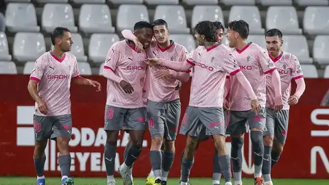 El Sporting celebra el gol de Otero El Sporting celebra el gol de Otero