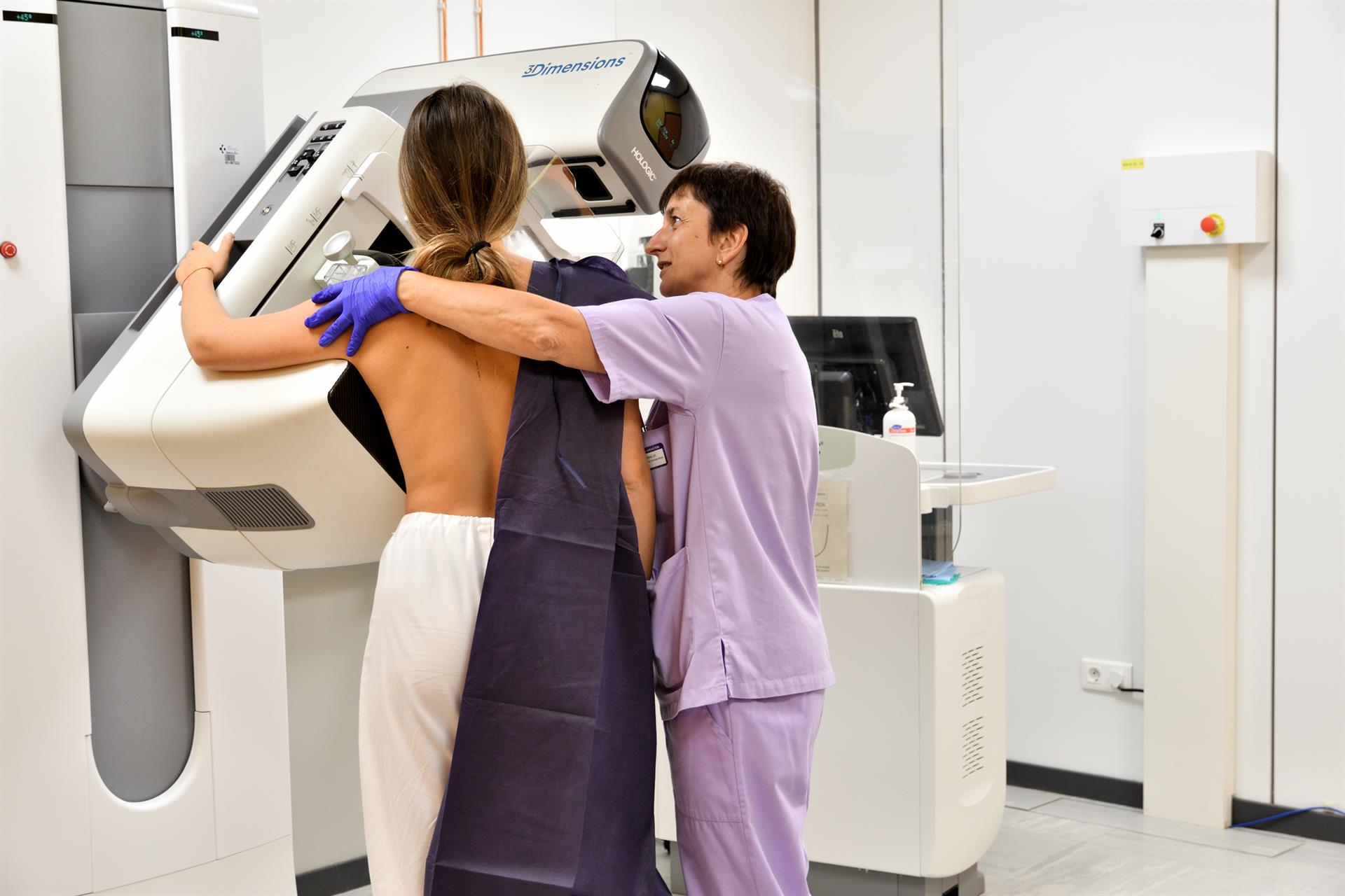 El PSOE de Elche denuncia que Sanidad ha dejado fuera del cribado de cáncer de mama el pasado año a más de 4.100 ilicitanas El PSOE de Elche denuncia que Sanidad ha dejado fuera del cribado de cáncer de mama el pasado año a más de 4.100 ilicitanas