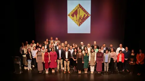 La asamblea de la Junta de Fiestas de Vila-real ha reelegido a Toni Camona como presidente La asamblea de la Junta de Fiestas de Vila-real ha reelegido a Toni Camona como presidente