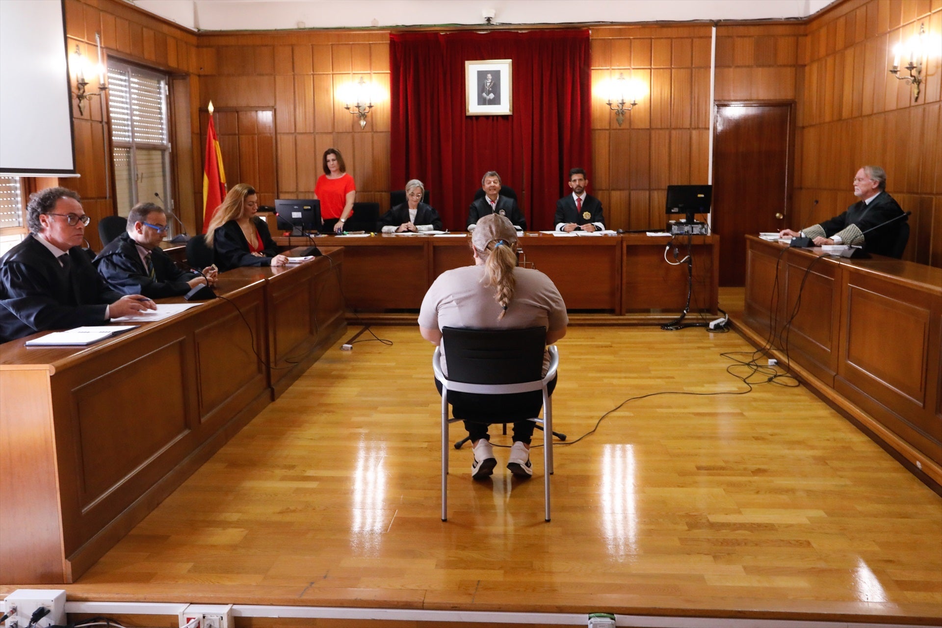 Territorio Negro: Operación Baúl. Menores prostituidas en Murcia Territorio Negro: Operación Baúl. Menores prostituidas en Murcia