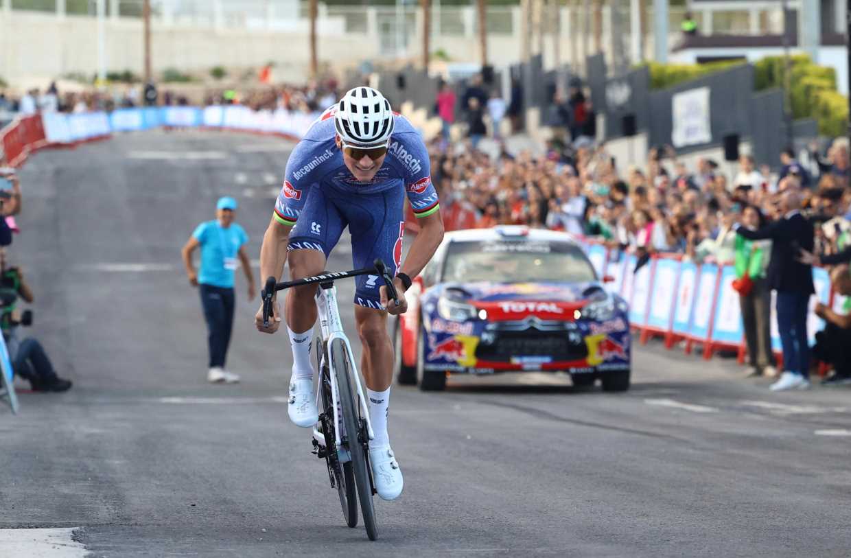 La elite del ciclismo aplaude el éxito del Criterium y Gran Fondo de La Nucía La elite del ciclismo aplaude el éxito del Criterium y Gran Fondo de La Nucía