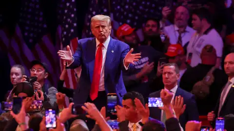 Donald Trump se retira del mitin en el Madison Square Garden en Nueva York. Donald Trump se retira del mitin en el Madison Square Garden en Nueva York.