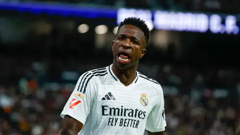 Vinicius condena los insultos racistas en el Bernabéu Vinicius condena los insultos racistas en el Bernabéu