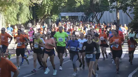 Más de 1.400 corredores reivindican en Málaga la libertad de prensa Carrera