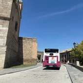 Cortan de nuevo el tráfico en Puerta de Bisagra para reparar el pavimento Cortan de nuevo el tráfico en Puerta de Bisagra para reparar el pavimento