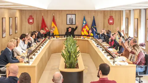 Un sesión del pleno municipal de Elda. Un sesión del pleno municipal de Elda.