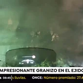 El temporal se ceba con el El Ejido, una fuerte granizada provoca graves destrozos El temporal se ceba con el El Ejido, una fuerte granizada provoca graves destrozos