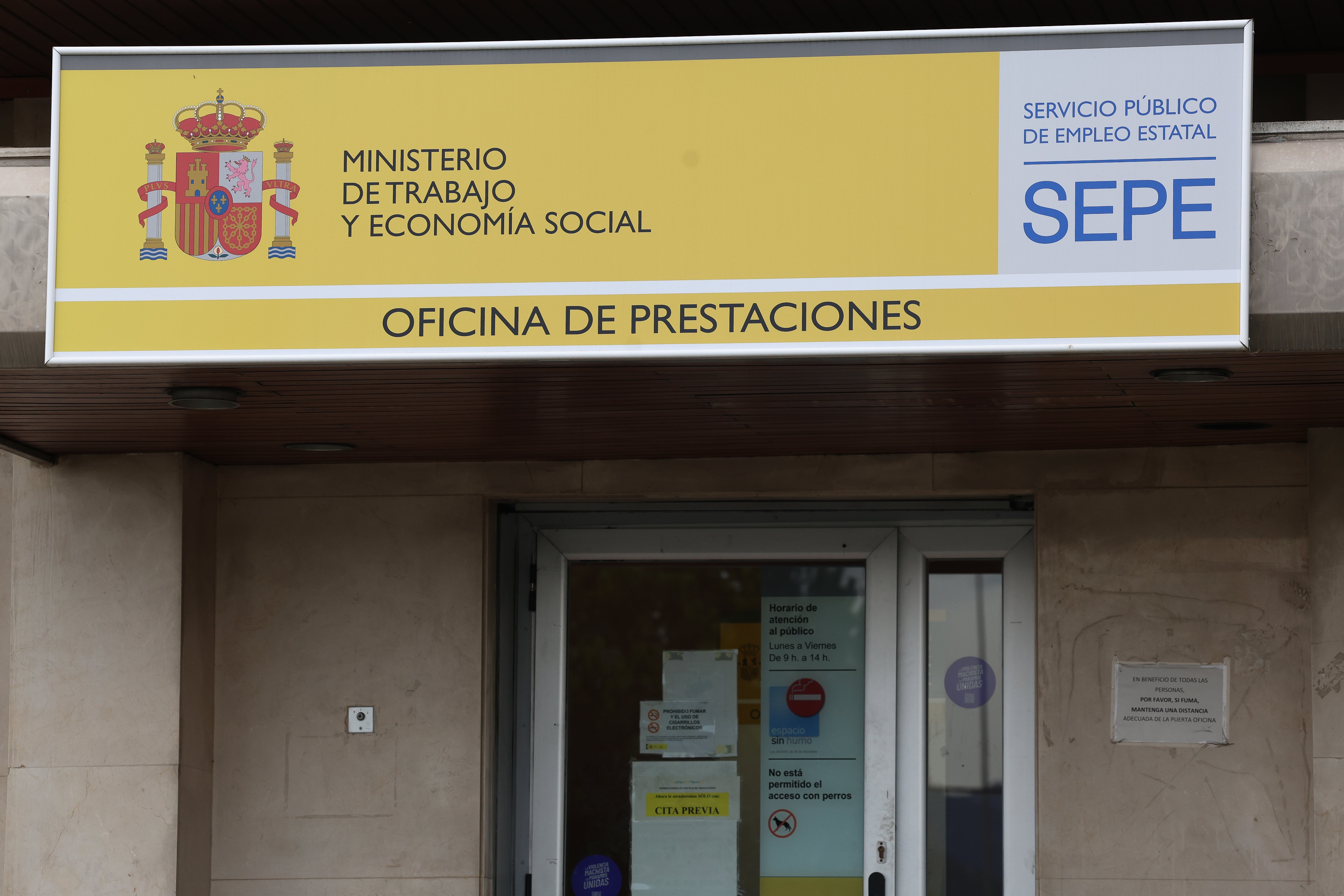 Llega el nuevo subsidio por desempleo: nuevas cuantías, requisitos y las otras ayudas que desaparecen Llega el nuevo subsidio por desempleo: nuevas cuantías, requisitos y las otras ayudas que desaparecen