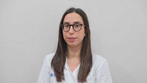 Dra Elena Miralles, especialista en implatntolog&iacute;a dental de IMED Hospitales.