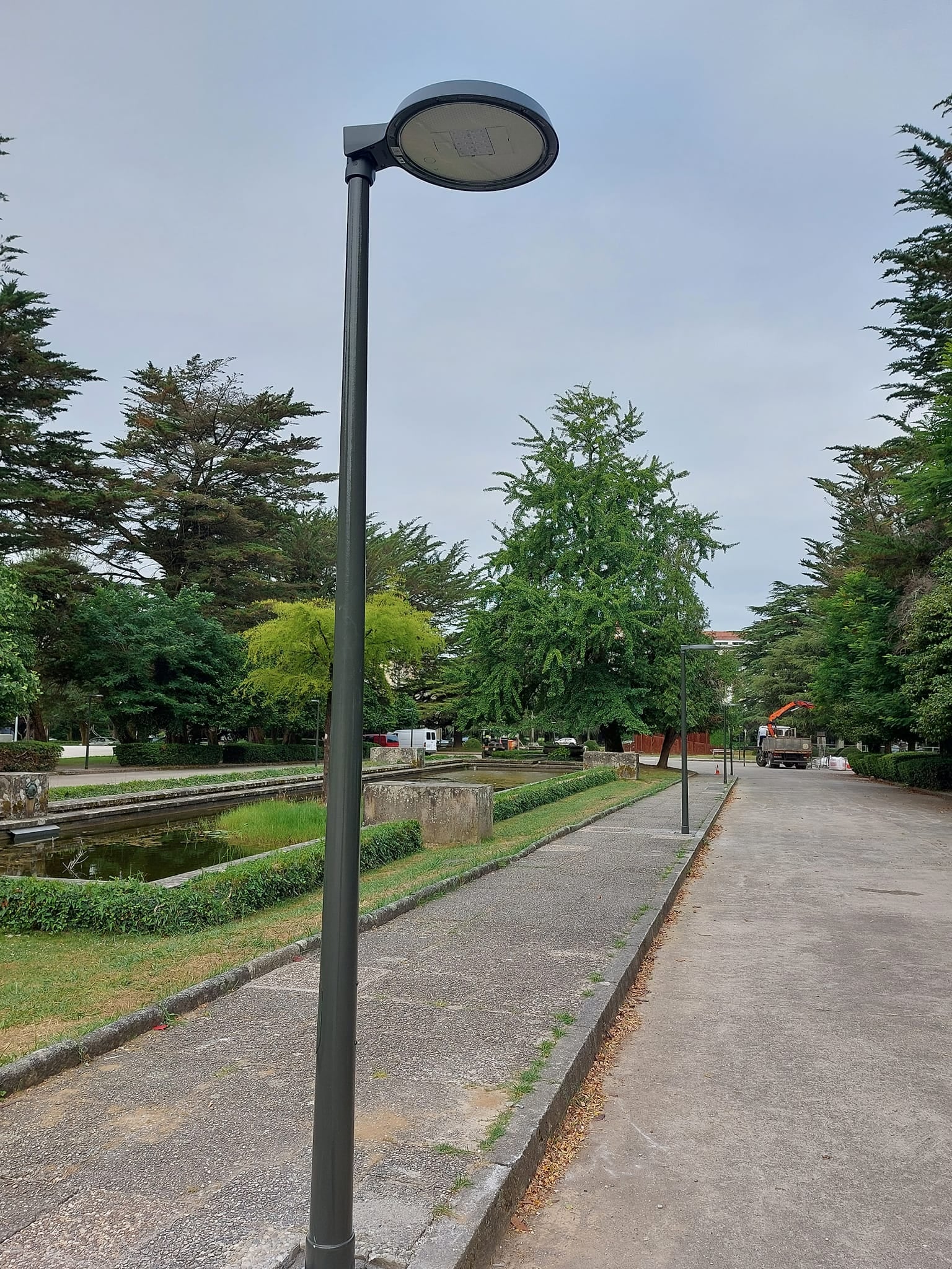 PP y PSOE critican que el gobierno local cambiase las luminarias del Campus Sur en contra del dictamende la comisión asesora del casco histórico y el arquitecto municipal PP y PSOE critican que el gobierno local cambiase las luminarias del Campus Sur en contra del dictamende la comisión asesora del casco histórico y el arquitecto municipal