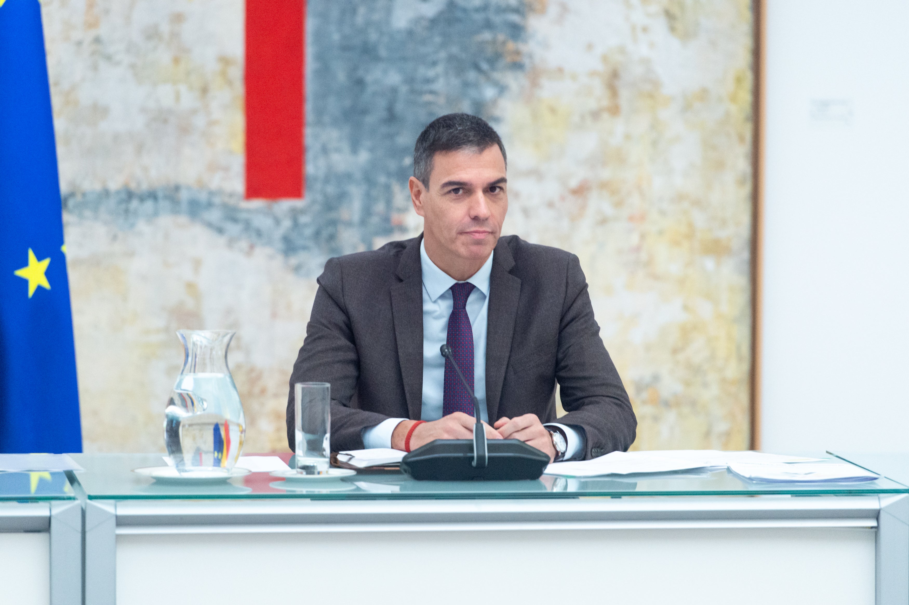 Sánchez, tajante: "Gobernaré hasta 2027 y volveré a ganar a Feijóo o a otra lideresa" Sánchez, tajante: "Gobernaré hasta 2027 y volveré a ganar a Feijóo o a otra lideresa"