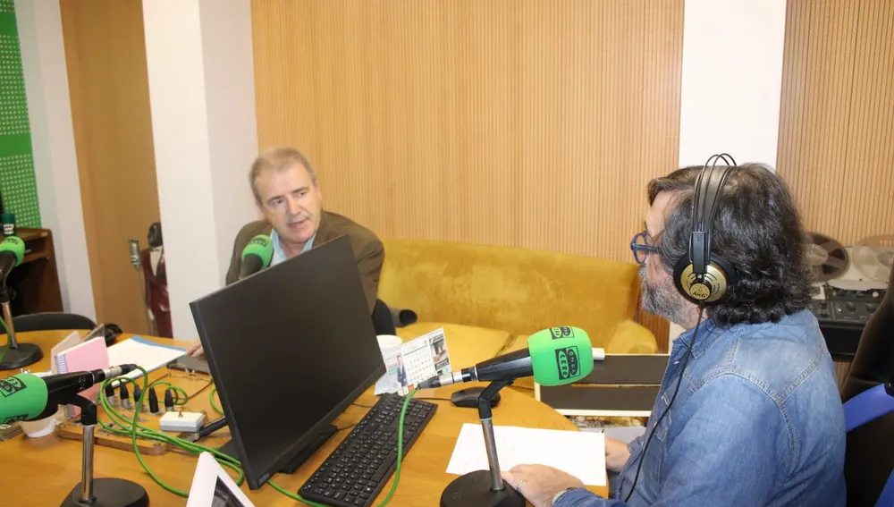 Manuel Pardo (delegado da Xunta): O concello de Ourense ainda non solicitou permiso para a instalación de xaulas para os xabaríns Manuel Pardo (delegado da Xunta): O concello de Ourense ainda non solicitou permiso para a instalación de xaulas para os xabaríns