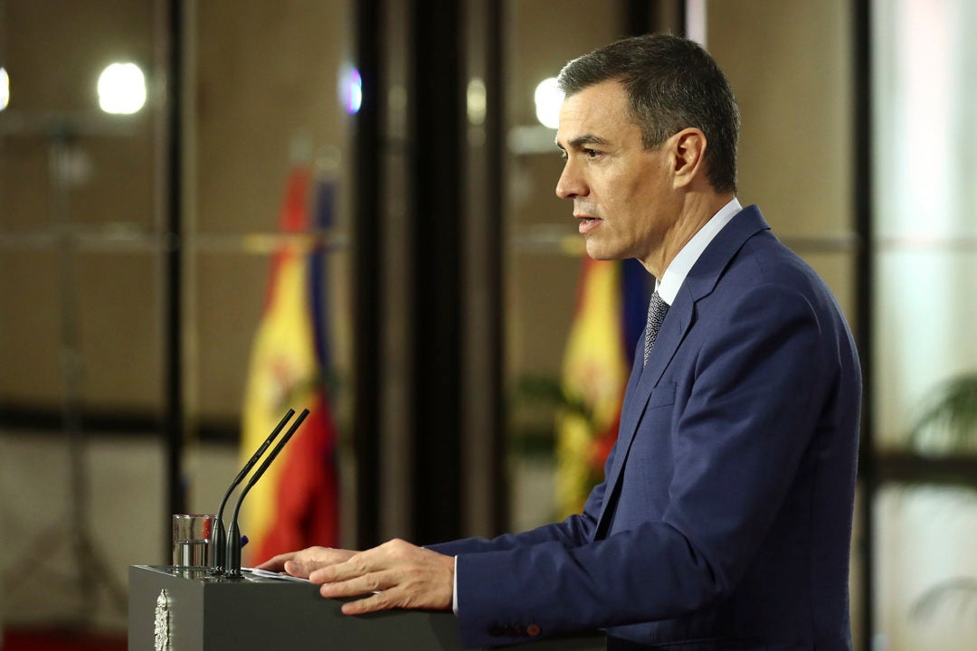 Pedro Sánchez, tras la nueva imputación de su mujer: "Cada vez estoy más convencido de que el tiempo pondrá las cosas en su sitio" Pedro Sánchez, tras la nueva imputación de su mujer: "Cada vez estoy más convencido de que el tiempo pondrá las cosas en su sitio"