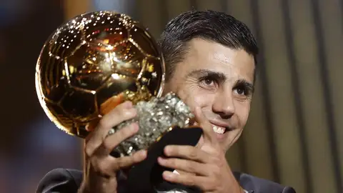 Rodri gana el Balón de Oro Masculino 2024. Rodri gana el Balón de Oro Masculino 2024.
