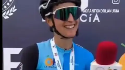 Elena Lloret triunfa en el 76 Km. del Gran Fondo de La Nucía Elena Lloret triunfa en el 76 Km. del Gran Fondo de La Nucía