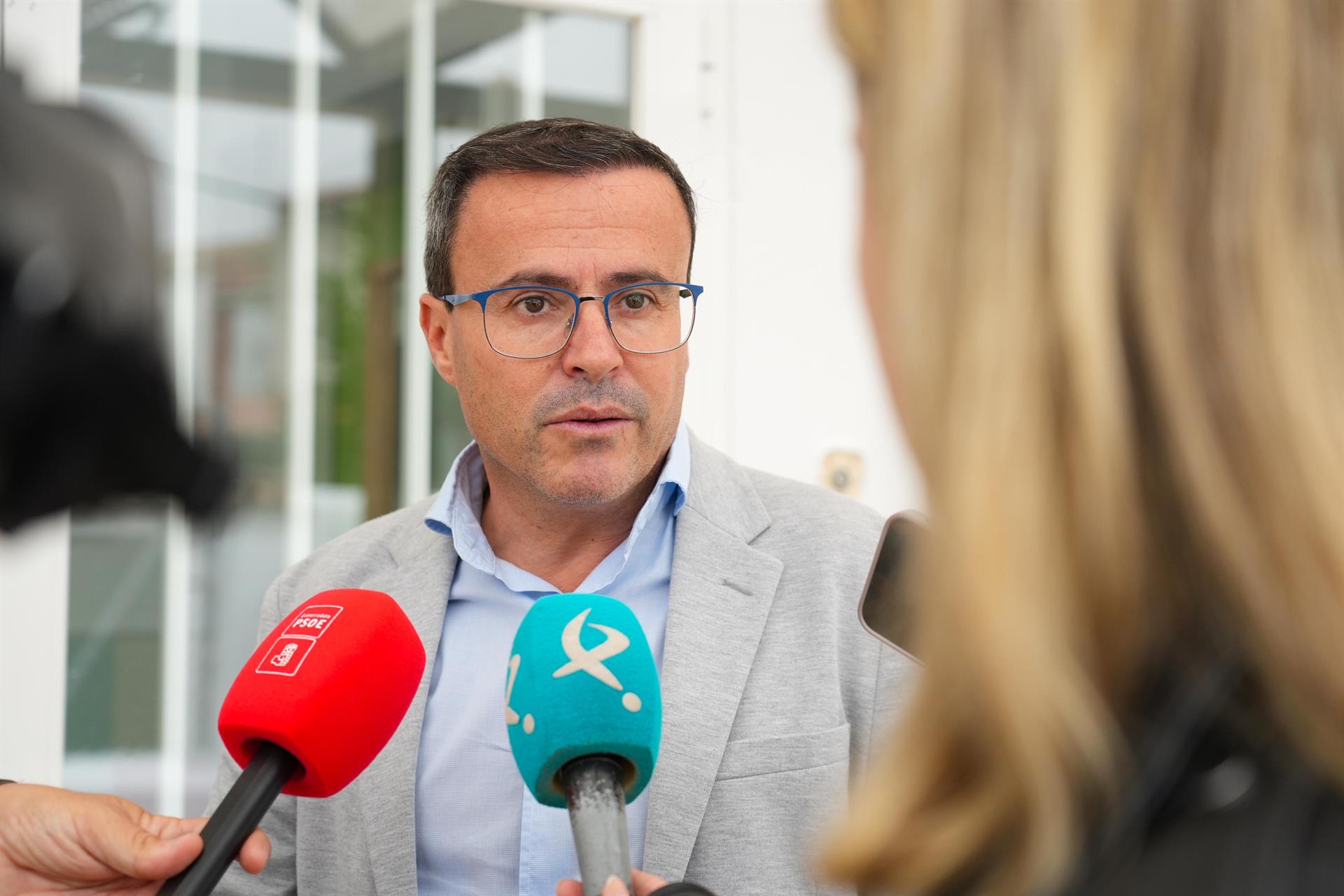 El líder del PSOE extremeño se siente "desolado" por las víctimas de la DANA y traslada su pésame El líder del PSOE extremeño se siente "desolado" por las víctimas de la DANA y traslada su pésame