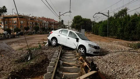 Una vía de tren en Picaña (Valencia) Una vía de tren en Picaña (Valencia)