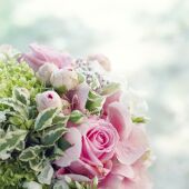 La tradició de col·locar rams de flors als cementiris està decaient a Catalunya 