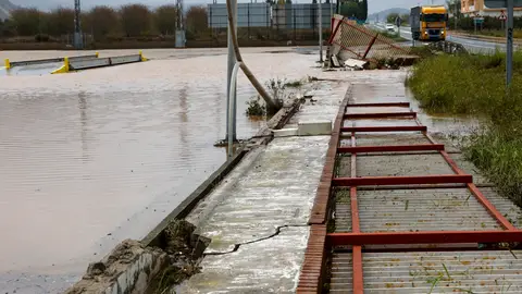 El Valencia pide aplazar su partido ante el Parla Escuela por la DANA El Valencia pide aplazar su partido ante el Parla Escuela por la DANA