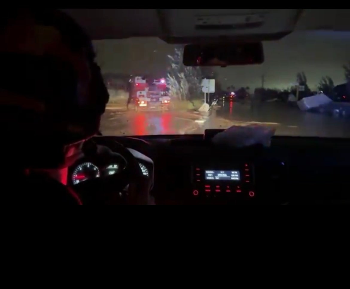 Movilizan a la UME en Mira, en Cuenca, donde se han registrado más de 160 litros por metro cuadrado Movilizan a la UME en Mira, en Cuenca, donde se han registrado más de 160 litros por metro cuadrado