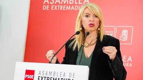 La portavoz del Grupo Socialista en la Asamblea, Piedad Álvarez, en rueda de prensa sobre negociación de los PGEx 2025 La portavoz del Grupo Socialista en la Asamblea, Piedad Álvarez, en rueda de prensa sobre negociación de los PGEx 2025