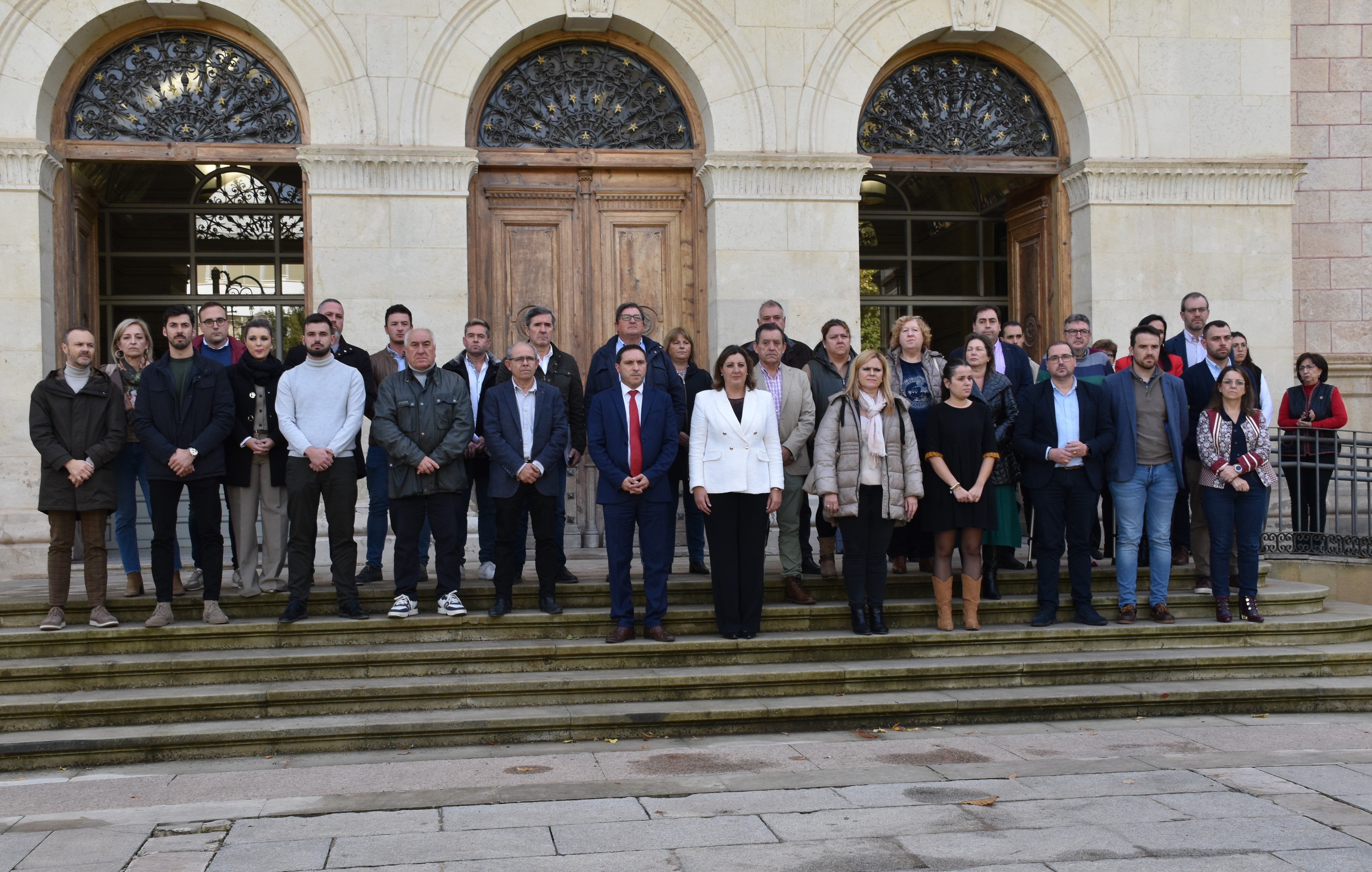 Minuto de silencio en Cuenca en memoria de los fallecidos por las inundaciones Minuto de silencio en Cuenca en memoria de los fallecidos por las inundaciones